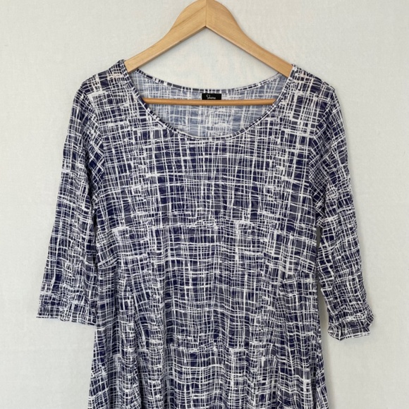 SHANA Women's Size XS Blue White Dress Elbow Sleeves Handkerchief Hem Modest - Picture 2 of 7